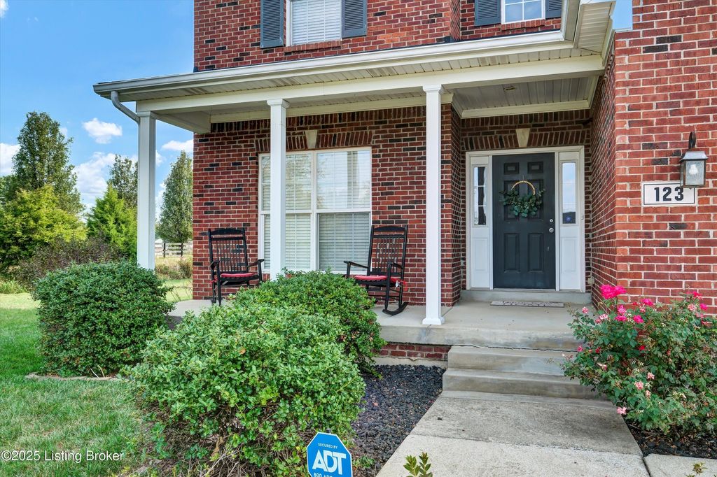 Photo of 123 Twin Eagles Pkwy, Mt Washington, KY 40047 (MLS # 1711746)