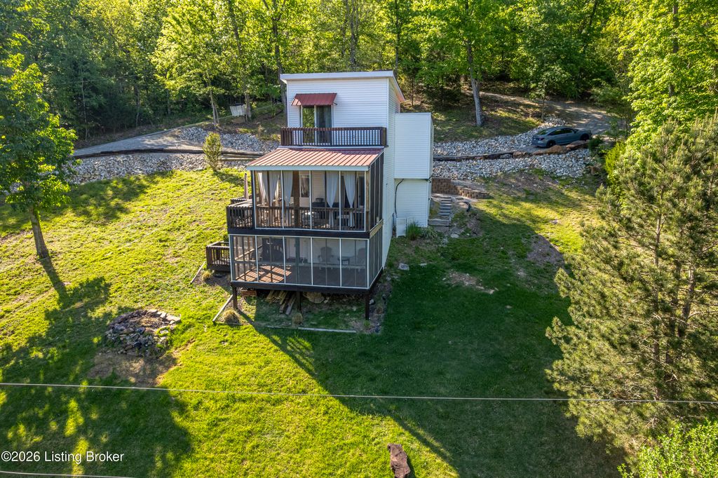 Photo of 517 Four Seasons Rd, Falls Of Rough, KY 40119 (MLS # 1715816)