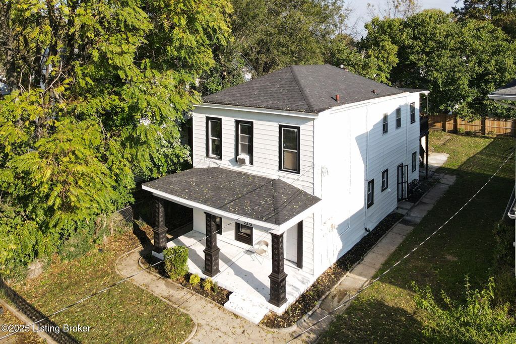 Photo of 2315 Portland Ave, Louisville, KY 40212 (MLS # 1702368)