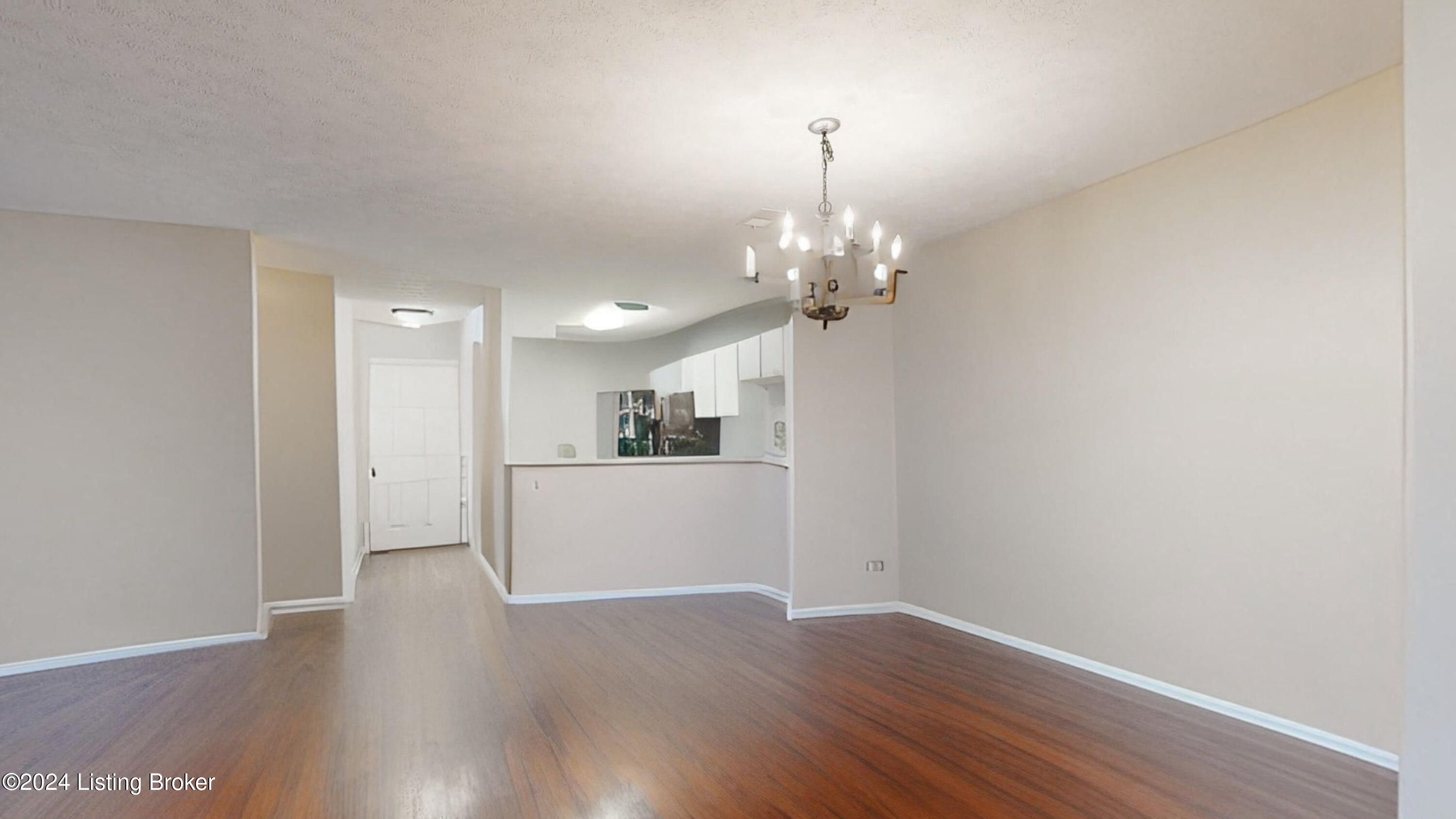 1301 Swan Pointe Blvd #102, Louisville, Kentucky image 2