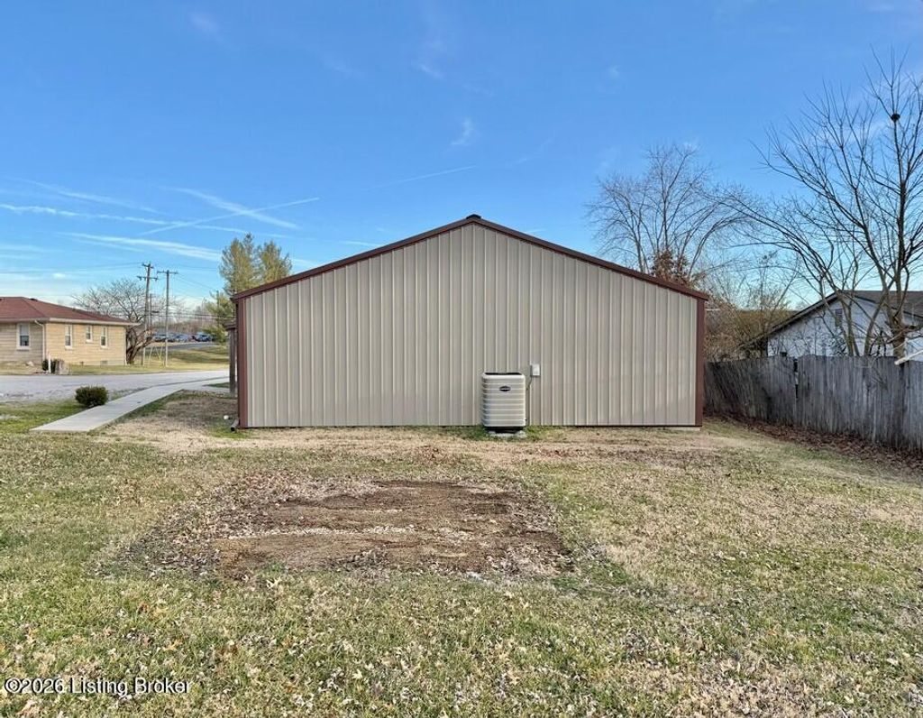 Photo of 409 Millerstown St, Clarkson, KY 42726 (MLS # 1707131)