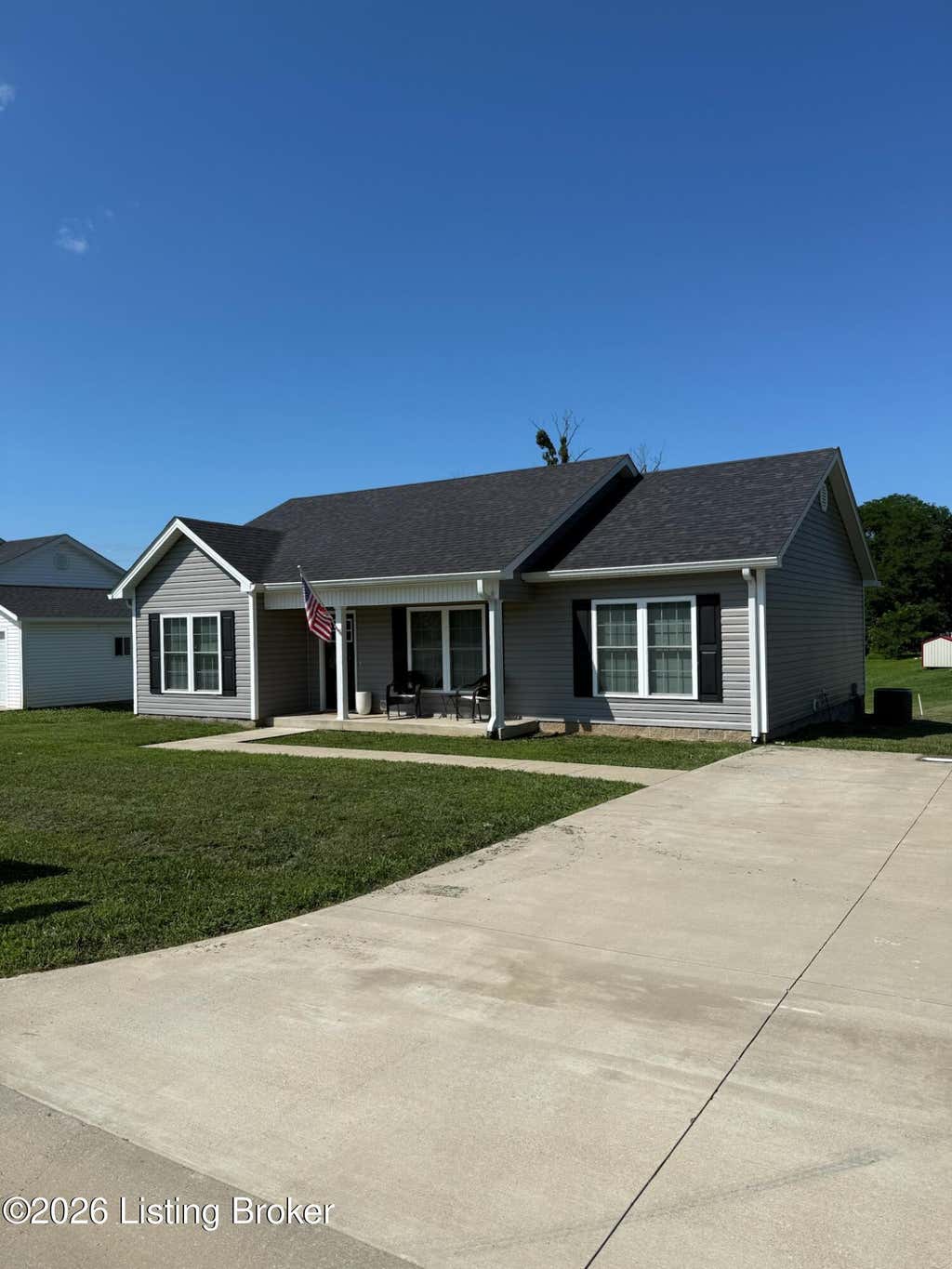 Photo of 22 Temple Dr, Springfield, KY 40069 (MLS # 1723718)