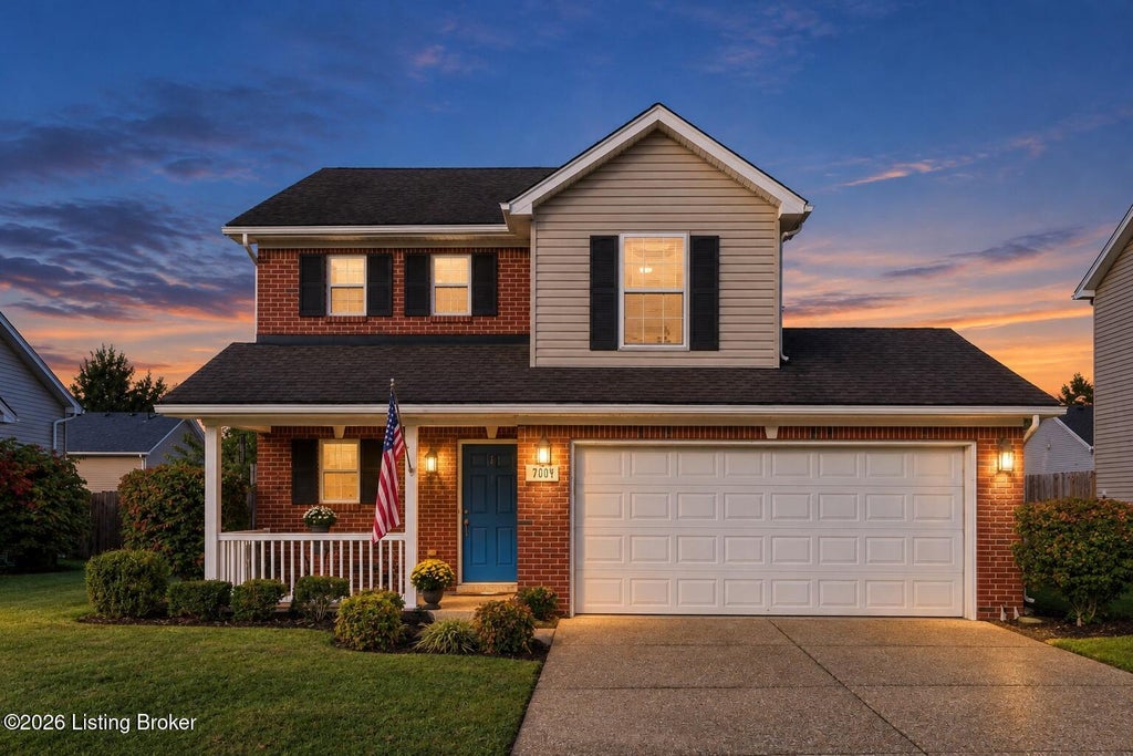 Photo of 7004 Hollow Oaks Dr, Louisville, KY 40291 (MLS # 1732188)