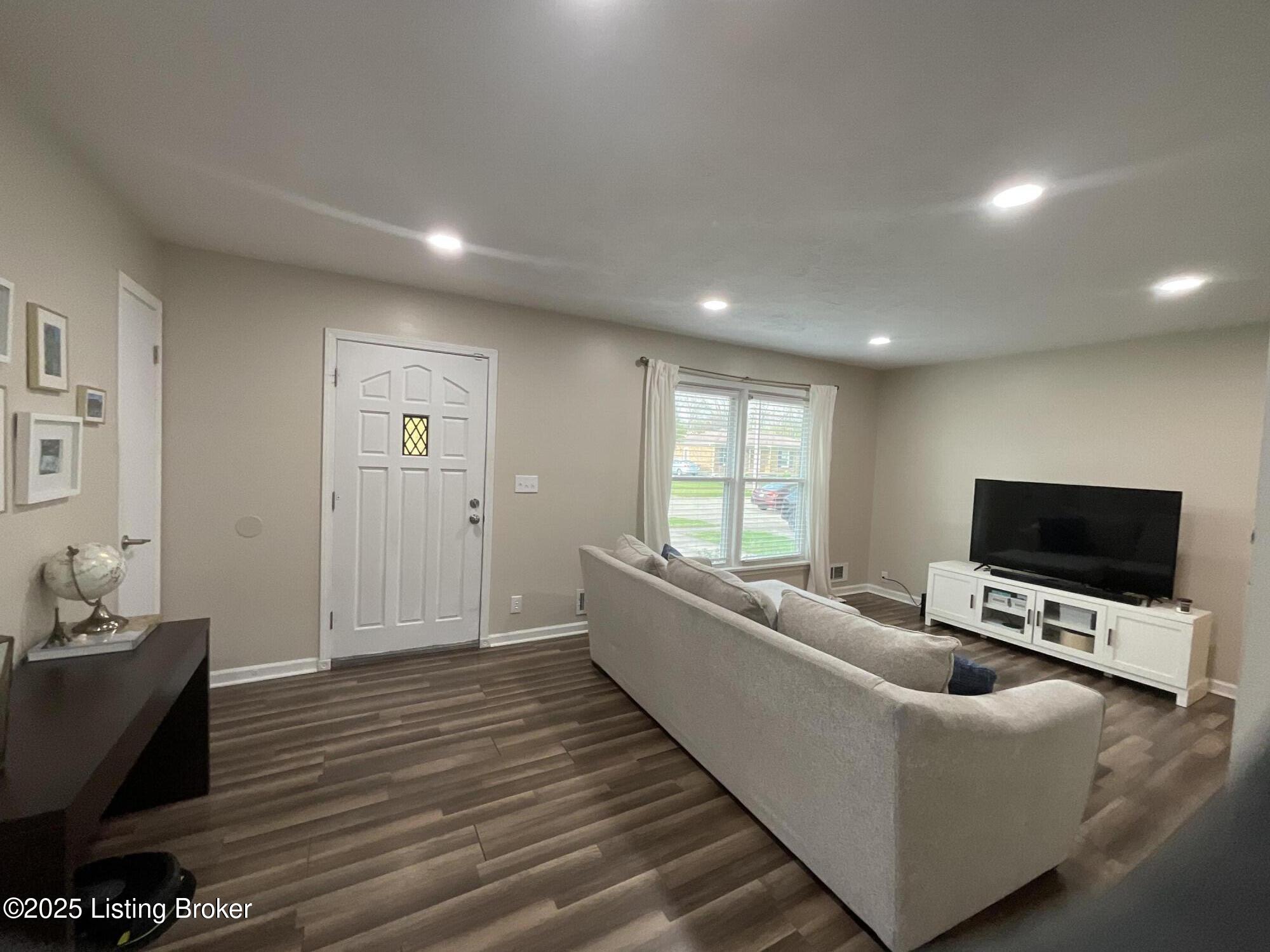6400 By Way Ln, Louisville, Kentucky image 38