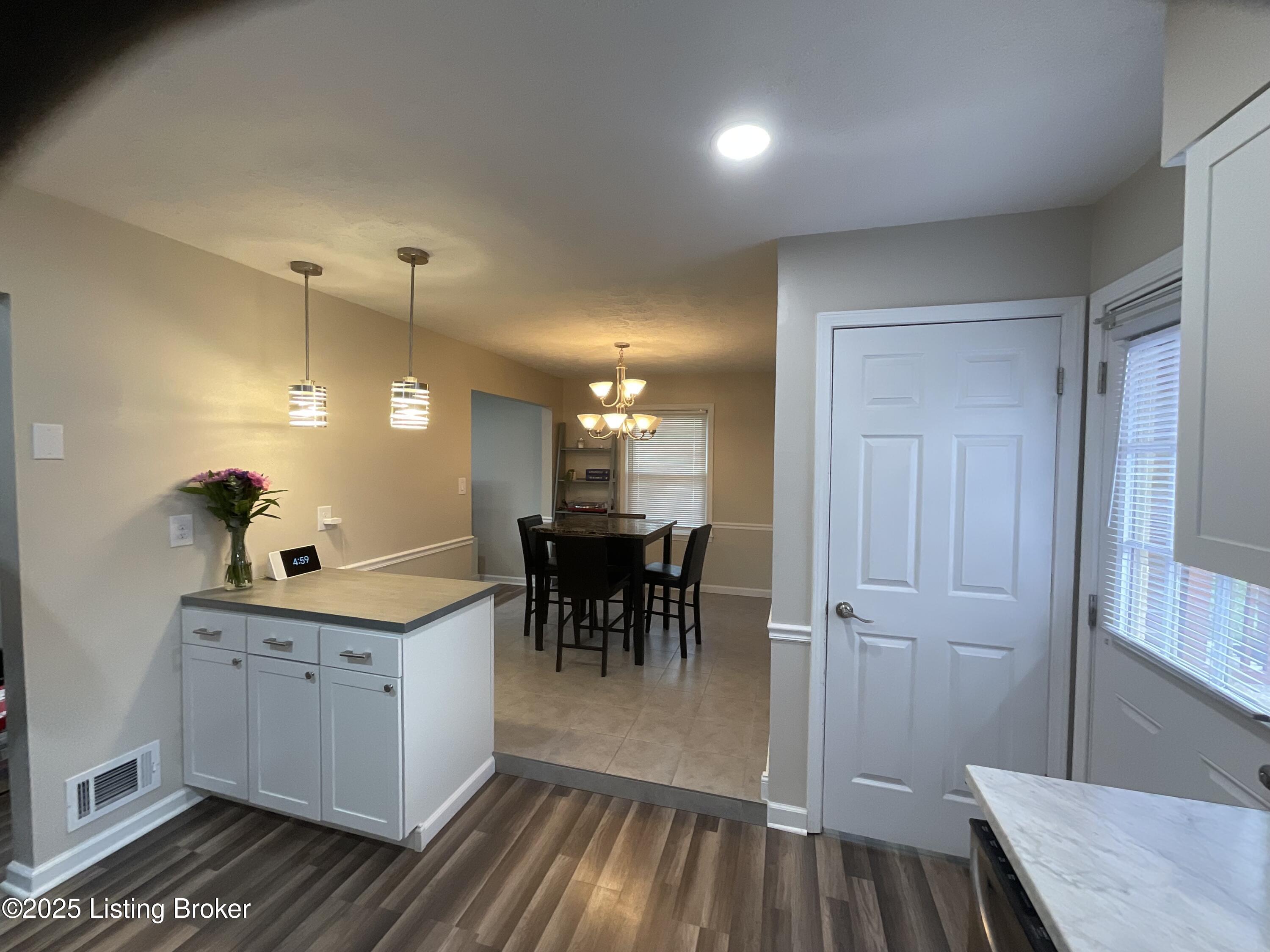 6400 By Way Ln, Louisville, Kentucky image 25