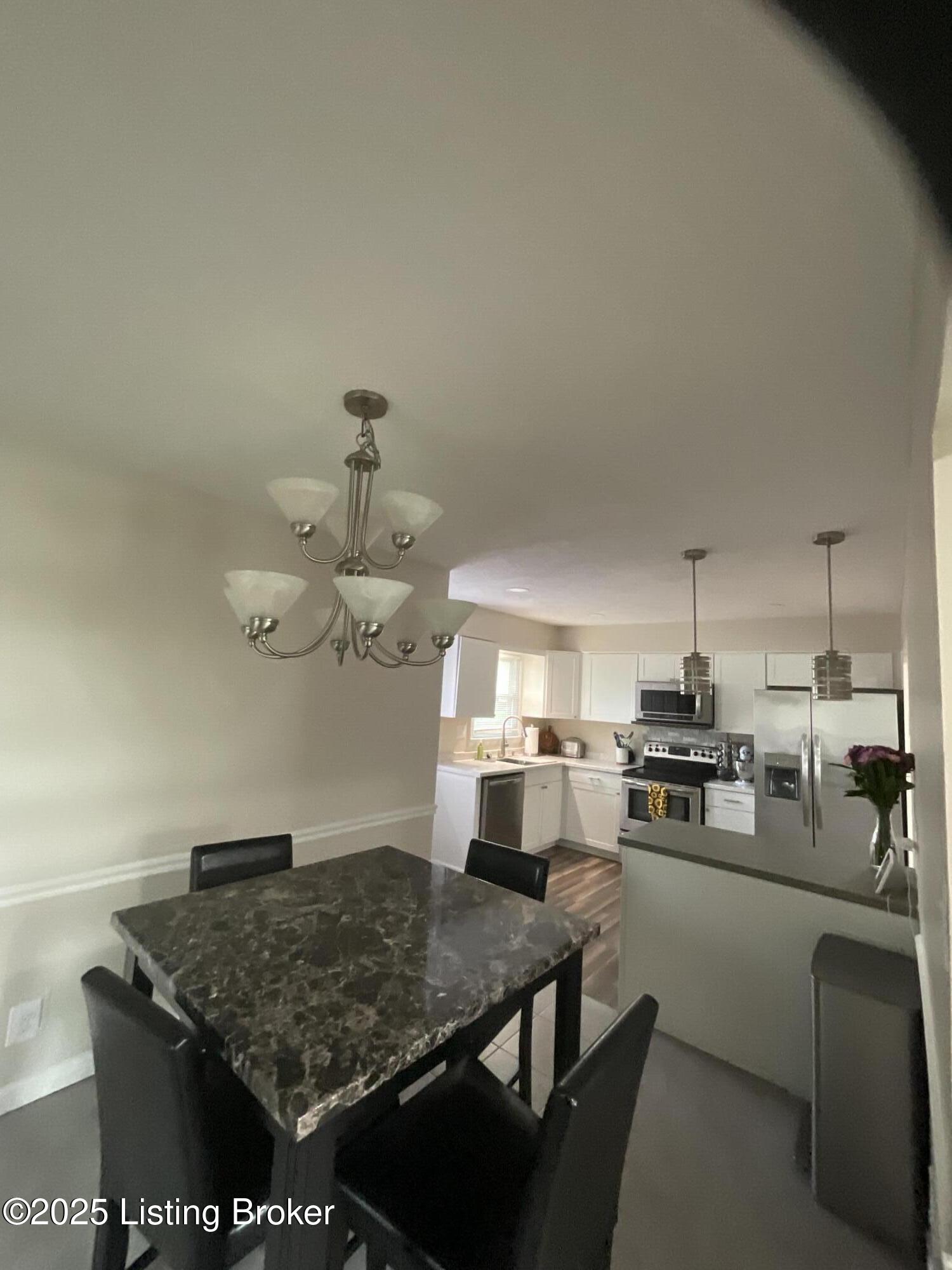 6400 By Way Ln, Louisville, Kentucky image 27