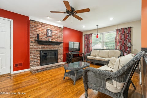 Tiny photo for 9206 Auburn Ave, Jeffersontown, KY 40299 (MLS # 1728955)