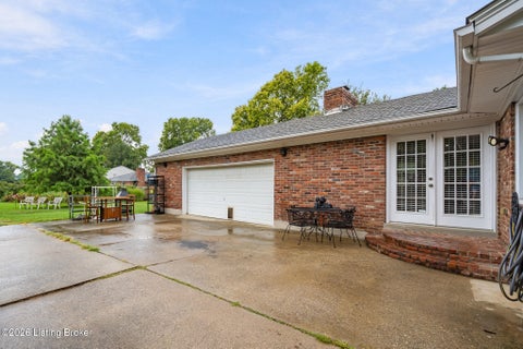Tiny photo for 9206 Auburn Ave, Jeffersontown, KY 40299 (MLS # 1728955)