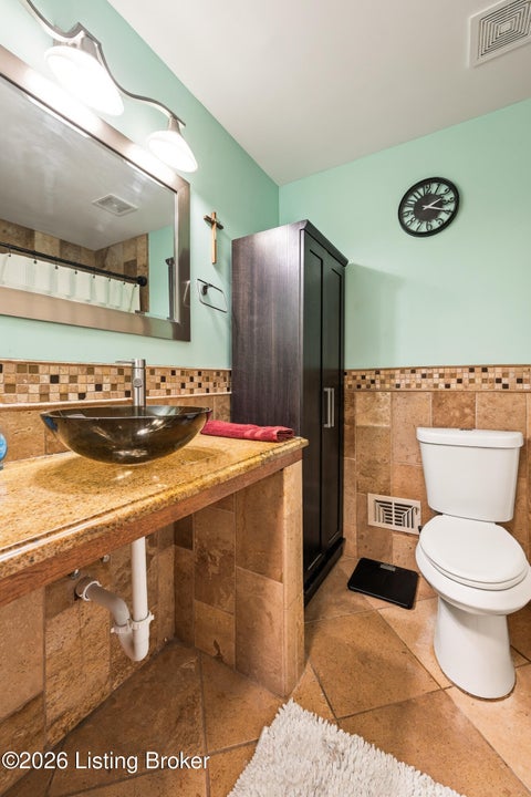 Tiny photo for 9206 Auburn Ave, Jeffersontown, KY 40299 (MLS # 1728955)