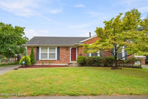 Tiny photo for 9206 Auburn Ave, Jeffersontown, KY 40299 (MLS # 1728955)