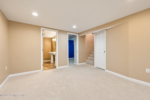 Tiny photo for 9206 Auburn Ave, Jeffersontown, KY 40299 (MLS # 1728955)