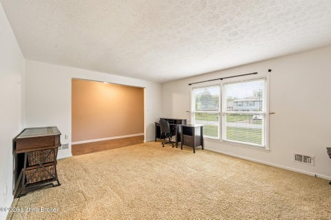 Tiny photo for 9206 Auburn Ave, Jeffersontown, KY 40299 (MLS # 1728955)
