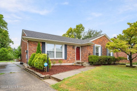 Photo of 9206 Auburn Ave, Jeffersontown, KY 40299 (MLS # 1728955)