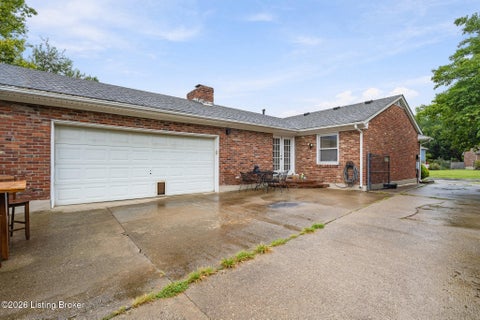 Tiny photo for 9206 Auburn Ave, Jeffersontown, KY 40299 (MLS # 1728955)