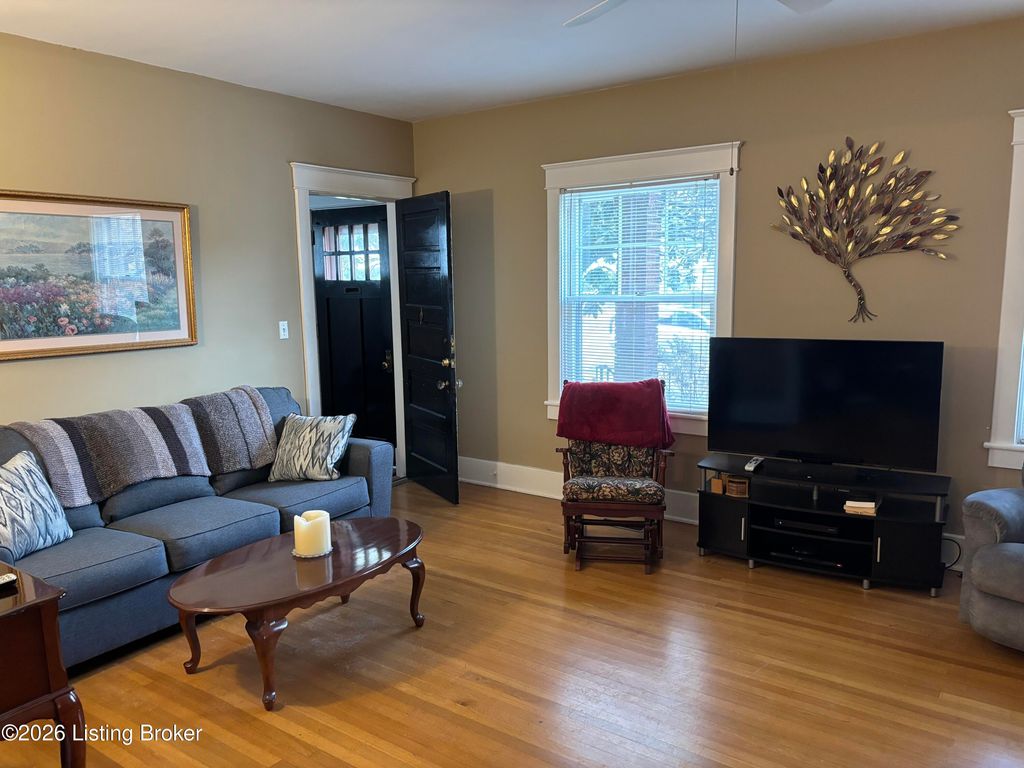 Photo of 2080 Sherwood Ave, Louisville, KY 40205 (MLS # 1713300)