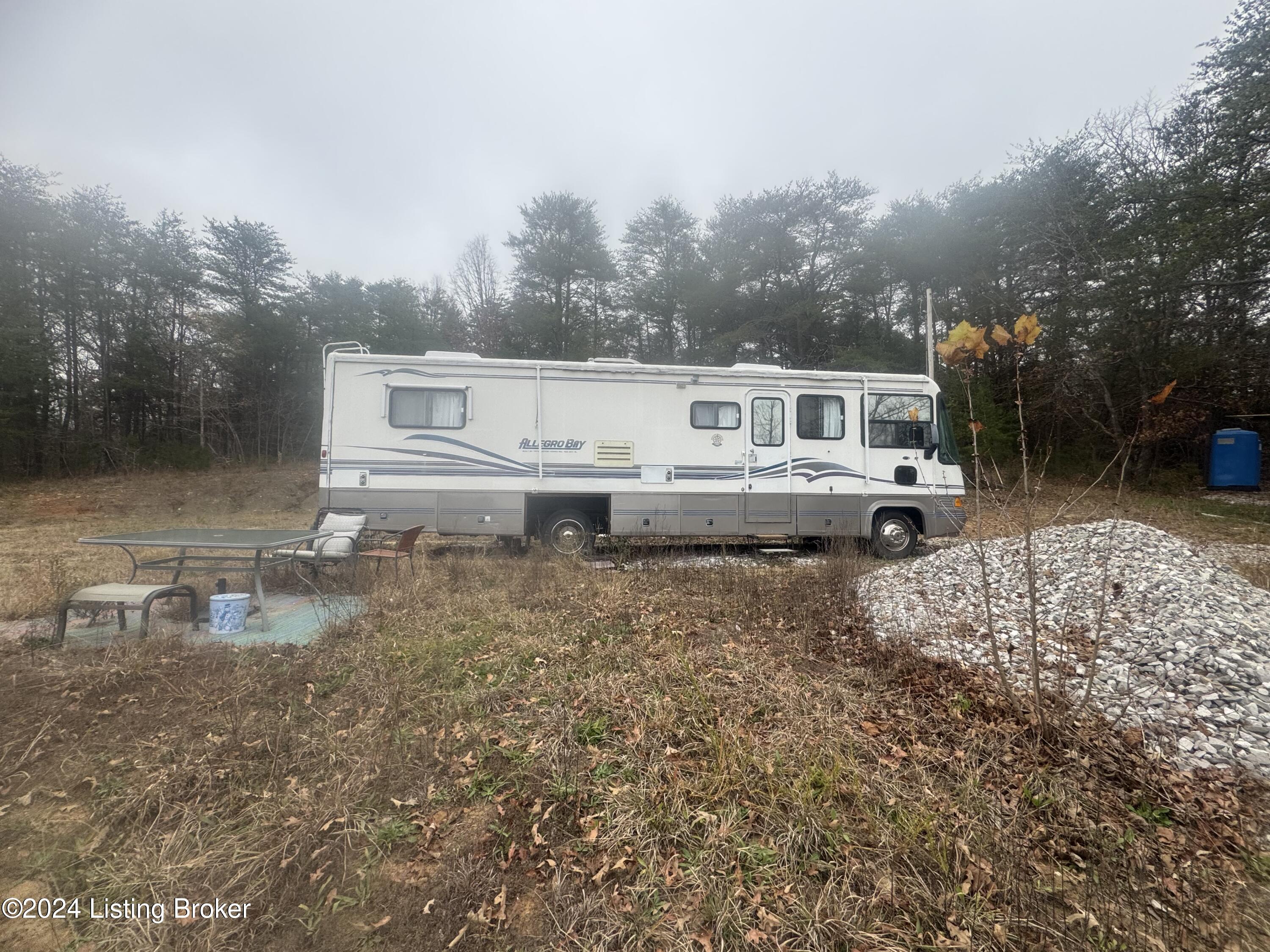 1945  1895 Broad Ford Rd, Munfordville, Kentucky image 9