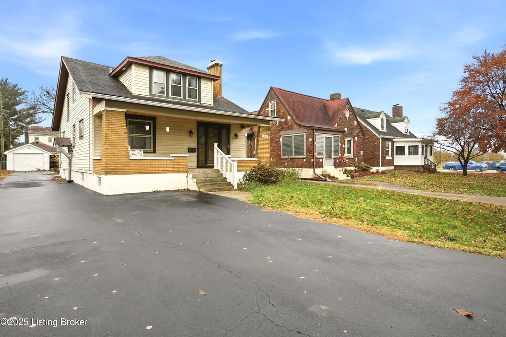 Photo of 1206 Larue Ave, Louisville, KY 40213 (MLS # 1707282)