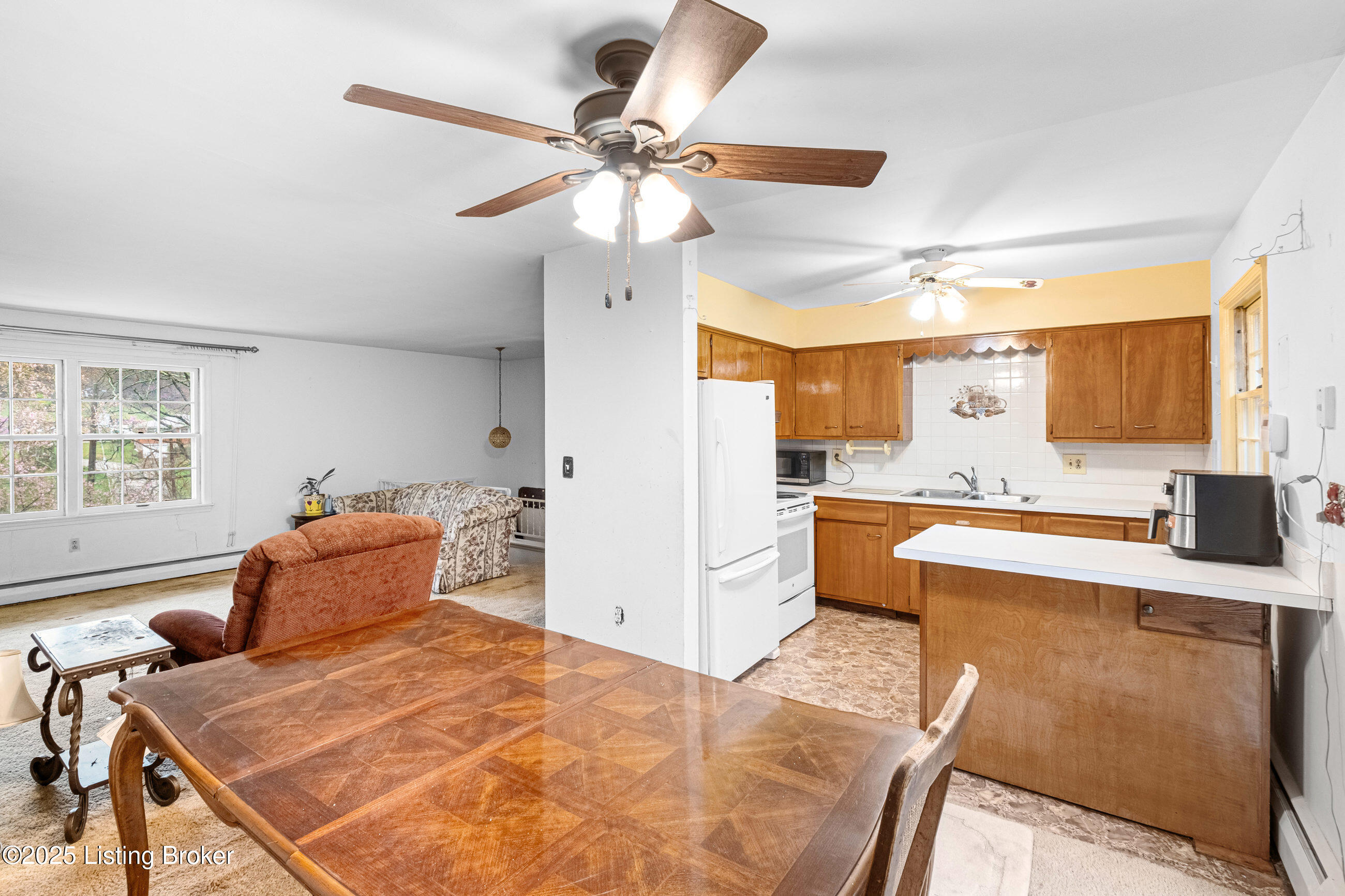 8221 St Anthony Church Rd, Louisville, Pennsylvania image 6