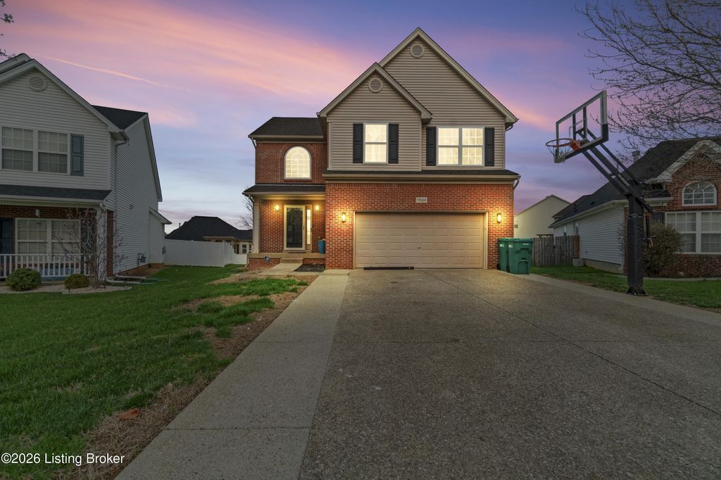 Photo of 11504 Nancy Stone Ct, Louisville, KY 40229 (MLS # 1711488)