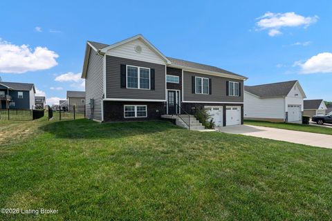 Photo of 107 Seabiscuit Ct, Elizabethtown, KY 42701 (MLS # 1716095)