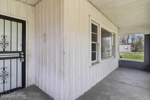 Homes For Sale - 2324 Magazine St<br/> Louisville, KY 40211