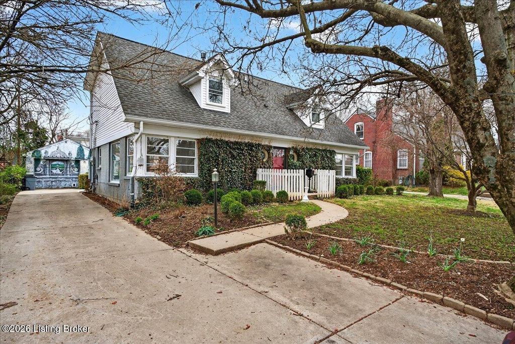 Photo of 419 Sprite Rd, Louisville, KY 40207 (MLS # 1711289)