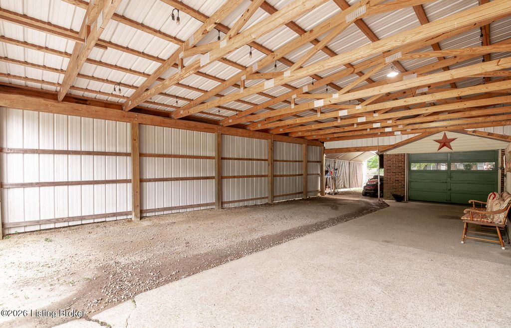 Photo of 6522 Dunnlea Dr, Pewee Valley, KY 40056 (MLS # 1723605)