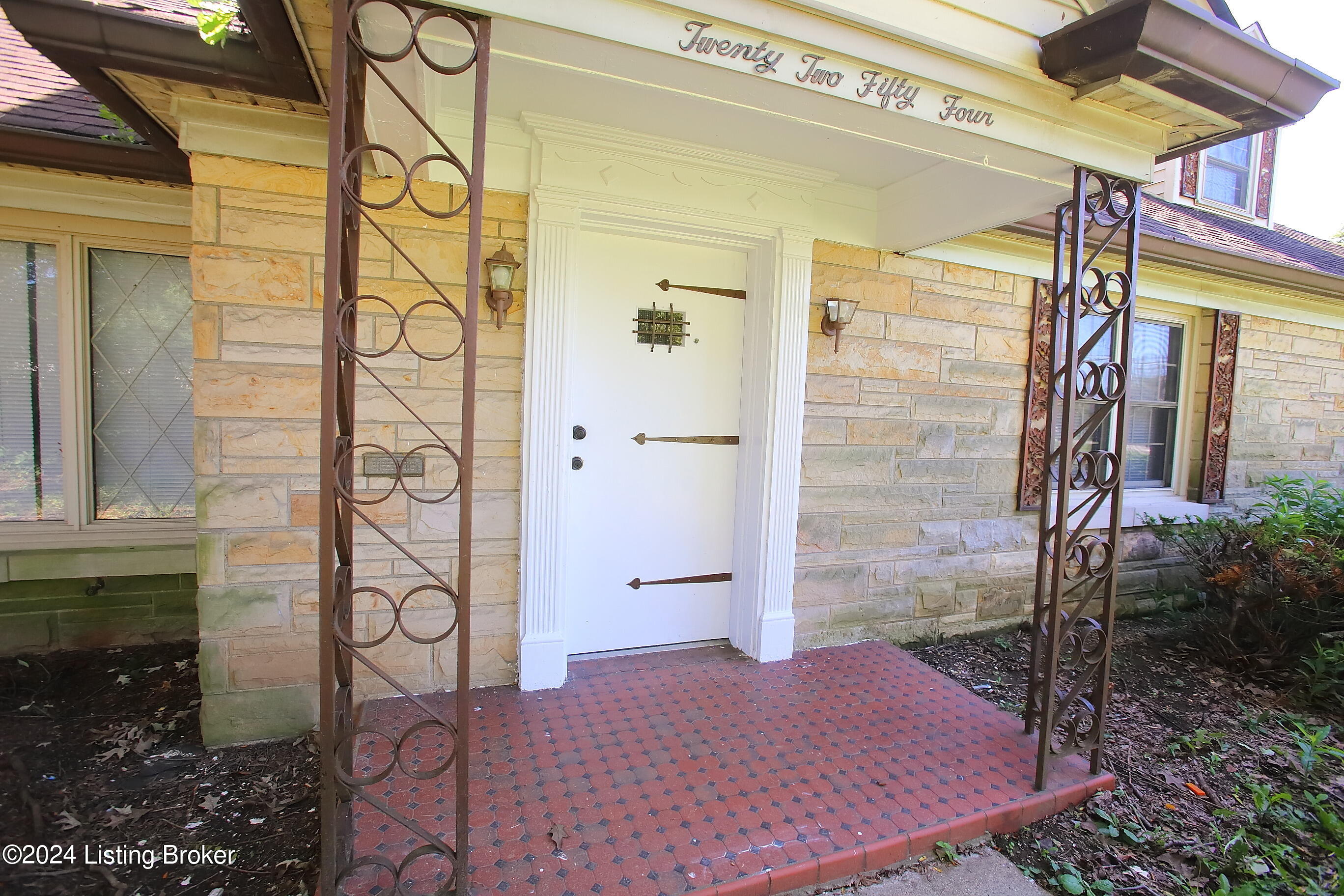 2254 Crums Ln, Louisville, Pennsylvania image 4
