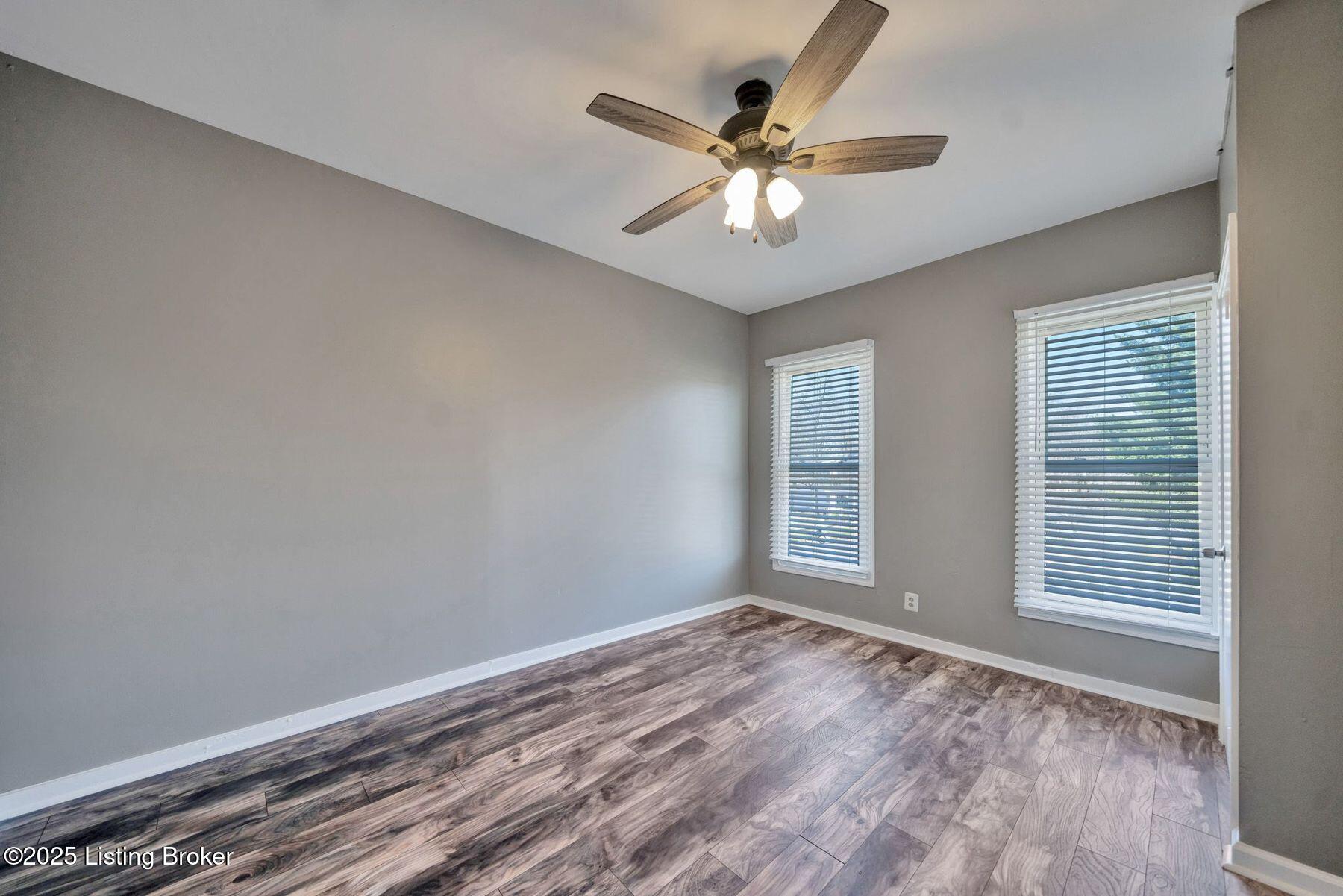 208 W Collins Ct, Louisville, Kentucky image 34