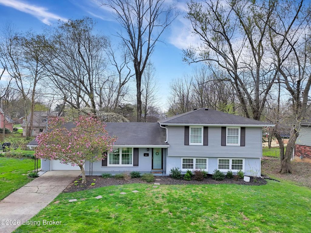 Photo of 8501 Turnside Dr, Louisville, KY 40242 (MLS # 1713014)