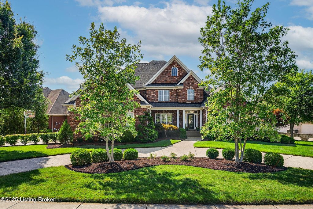 Photo of 13513 Ridgemoor Dr, Prospect, KY 40059 (MLS # 1695933)