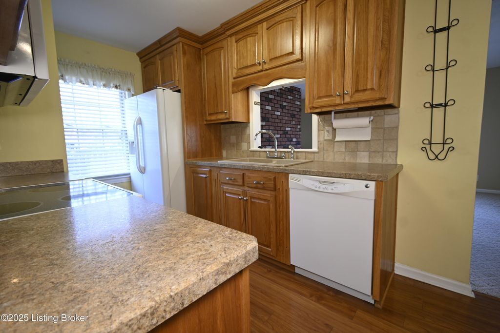 Photo of 9107 Danby Ct, Louisville, KY 40291 (MLS # 1705493)