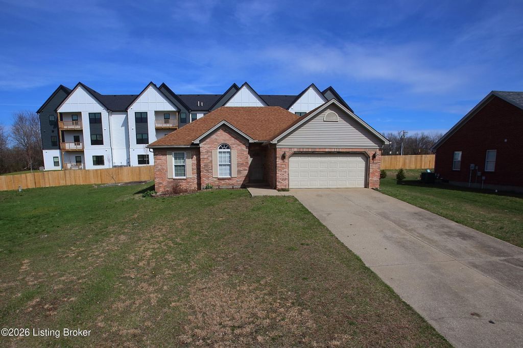 Photo of 6227 Elanor Ct, Floyds Knobs, IN 47119 (MLS # 1712159)