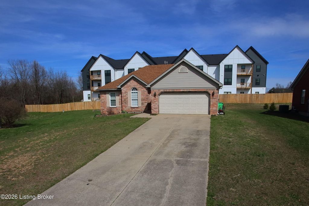 Photo of 6227 Elanor Ct, Floyds Knobs, IN 47119 (MLS # 1712159)