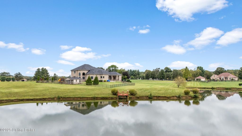 Photo of 15810 Crystal Valley Way, Louisville, KY 40299 (MLS # 1704048)