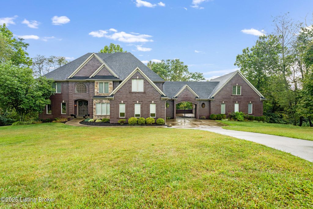 Photo of 12307 Ridgeview Dr, Goshen, KY 40026 (MLS # 1699165)