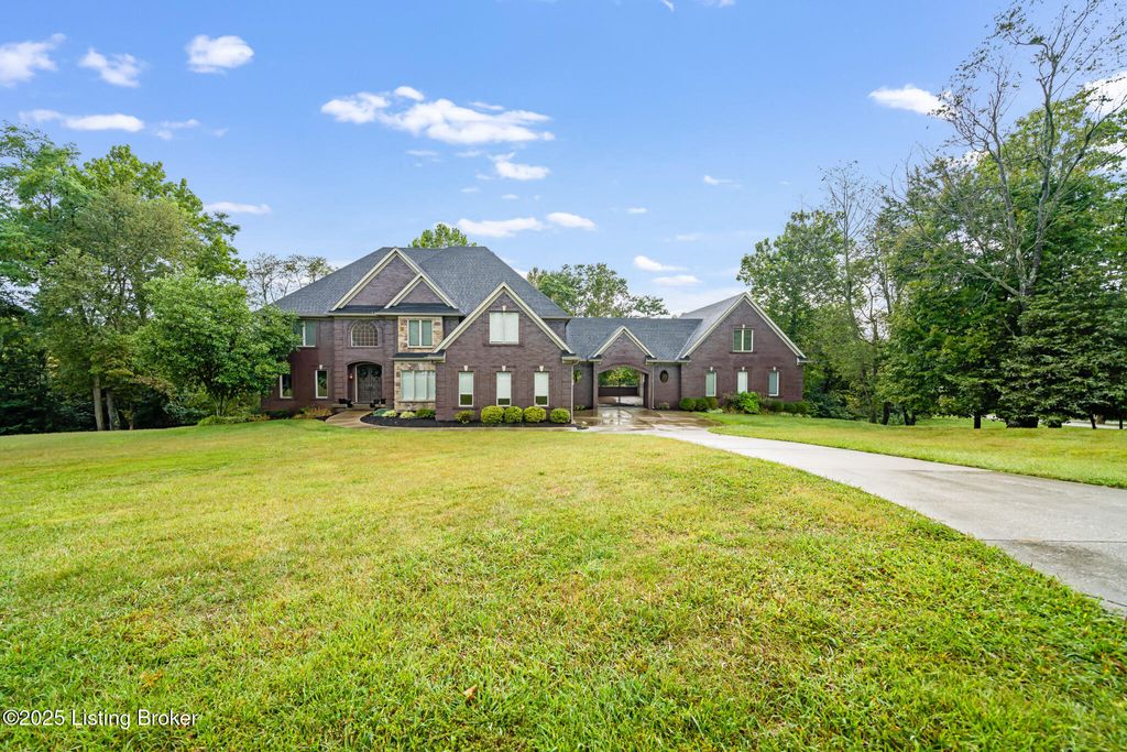 Photo of 12307 Ridgeview Dr, Goshen, KY 40026 (MLS # 1699165)