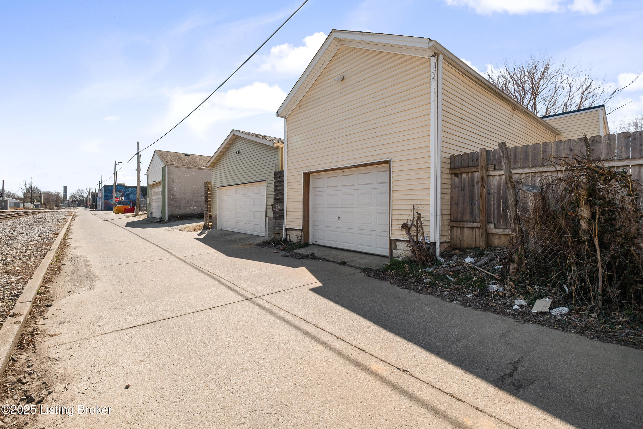 1107 Logan St, Louisville, Kentucky image 24