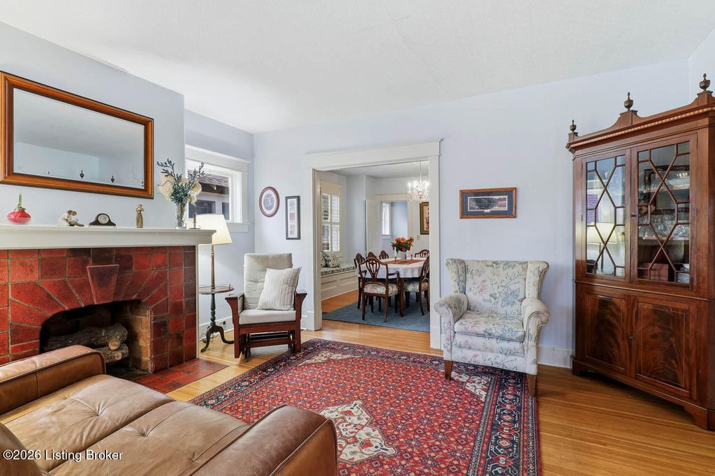 Photo of 2239 Boulevard Napoleon, Louisville, KY 40205 (MLS # 1709284)