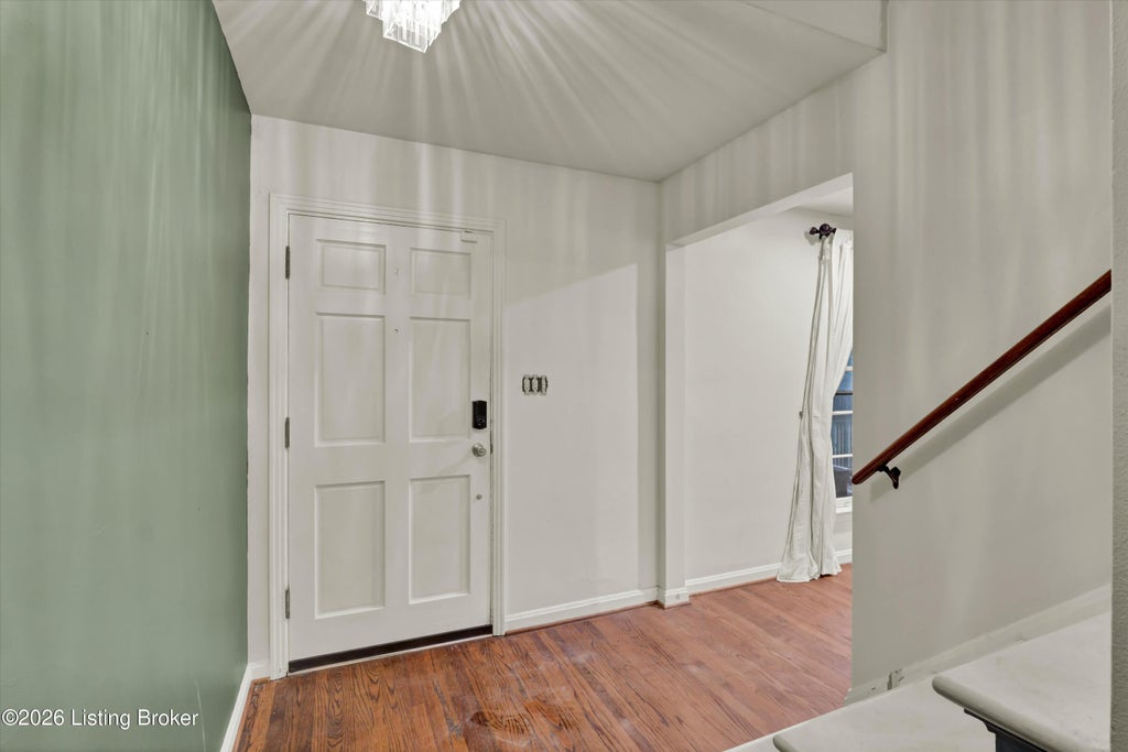 Photo of 3112 Tremont Dr, Louisville, KY 40205 (MLS # 1724599)