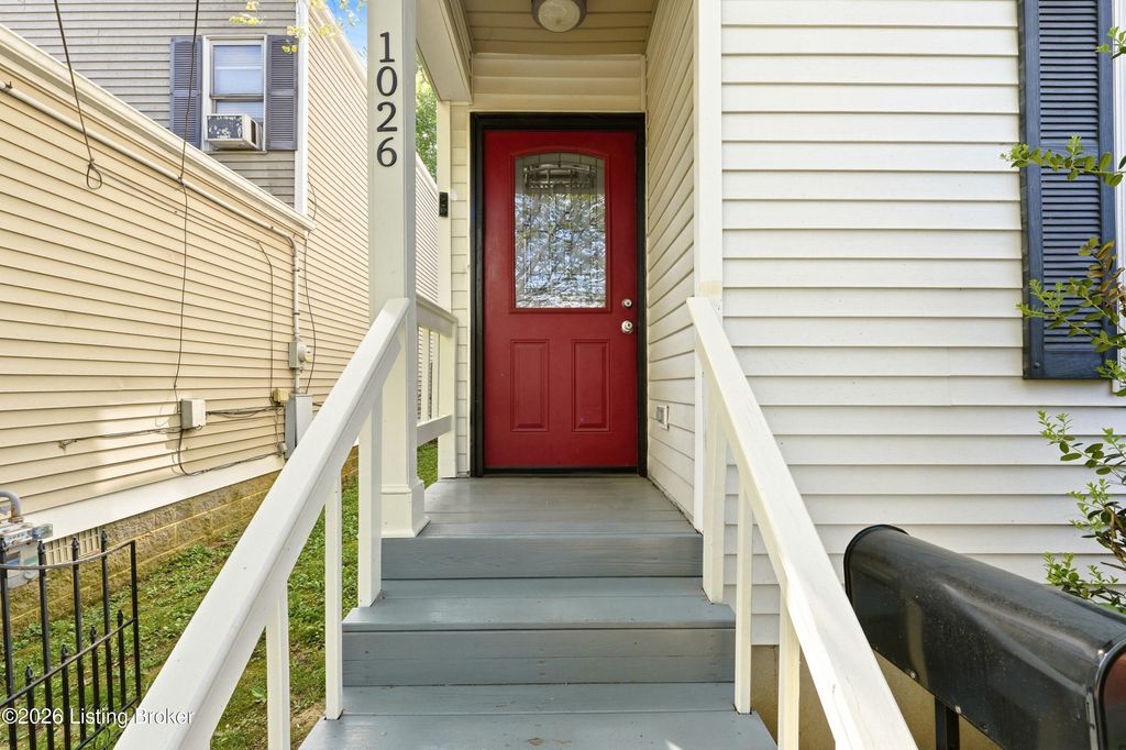 Photo of 1026 Lampton St, Louisville, KY 40204 (MLS # 1715057)