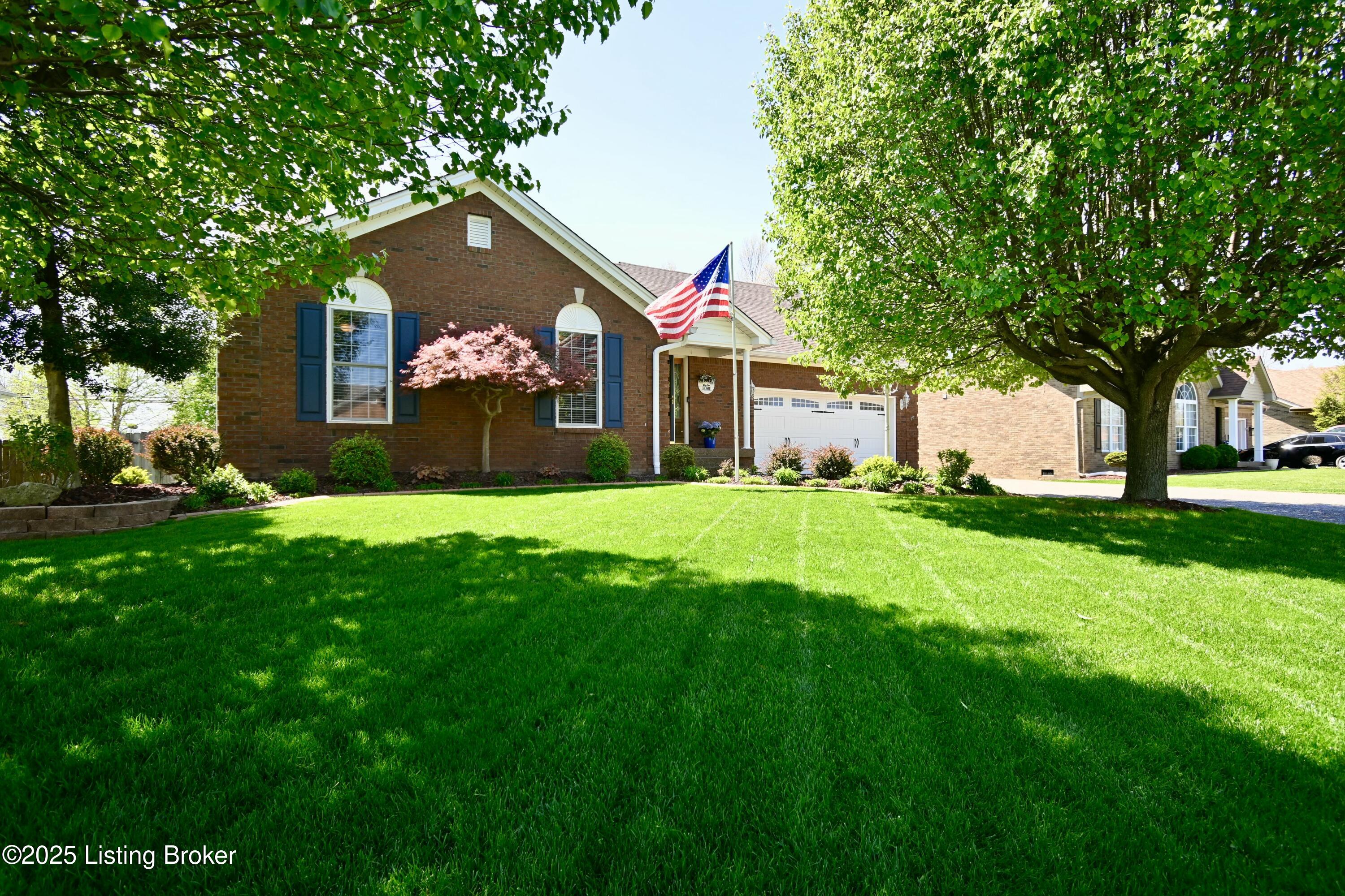 487 Shady Brook Ln, Louisville, Pennsylvania image 2