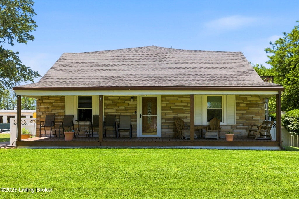 Photo of 4212 Bubbling Over Dr, Louisville, KY 40216 (MLS # 1730247)