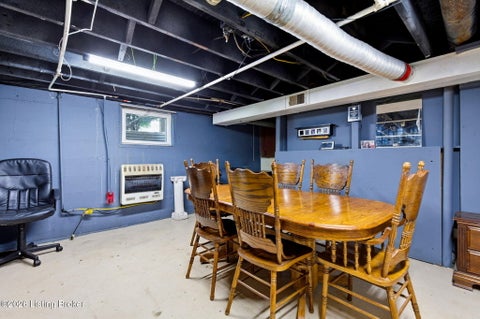 Tiny photo for 4212 Bubbling Over Dr, Louisville, KY 40216 (MLS # 1730247)