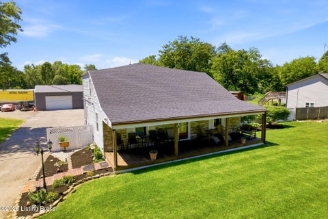 Tiny photo for 4212 Bubbling Over Dr, Louisville, KY 40216 (MLS # 1730247)