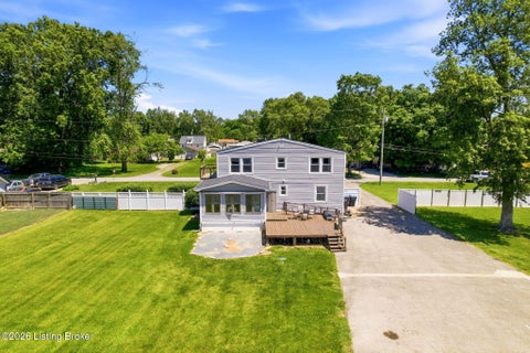 Tiny photo for 4212 Bubbling Over Dr, Louisville, KY 40216 (MLS # 1730247)