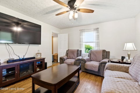 Tiny photo for 4212 Bubbling Over Dr, Louisville, KY 40216 (MLS # 1730247)