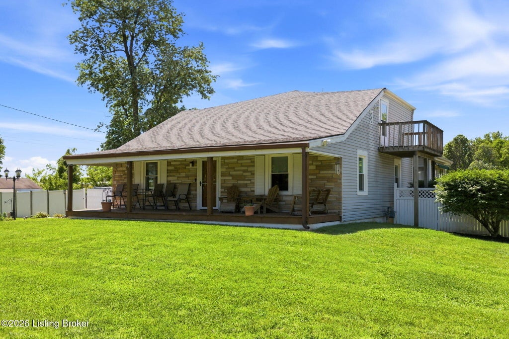 Photo of 4212 Bubbling Over Dr, Louisville, KY 40216 (MLS # 1730247)