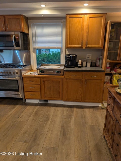 Tiny photo for 4212 Bubbling Over Dr, Louisville, KY 40216 (MLS # 1730247)