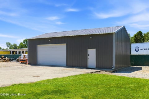 Tiny photo for 4212 Bubbling Over Dr, Louisville, KY 40216 (MLS # 1730247)